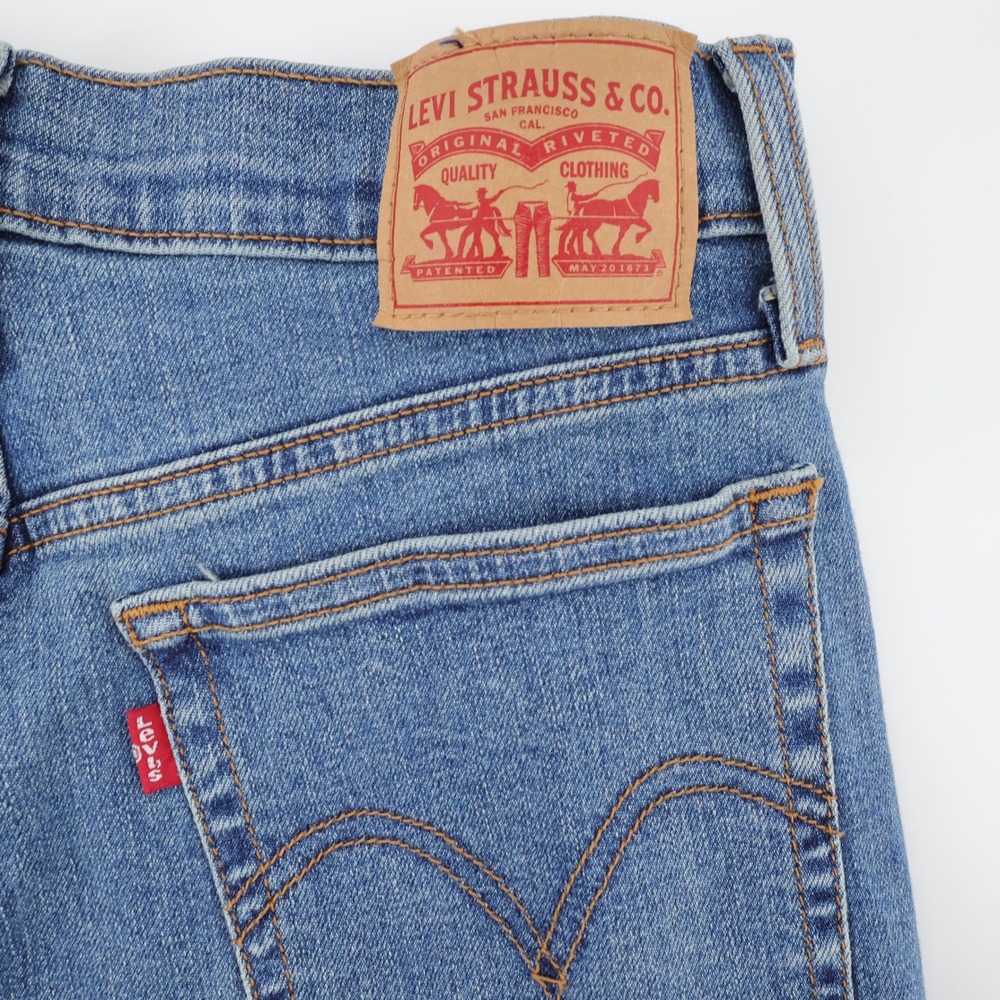 Levi's Wedgie Straight High Rise Jeans Blue Denim Womens 29x27 Butotn Fly